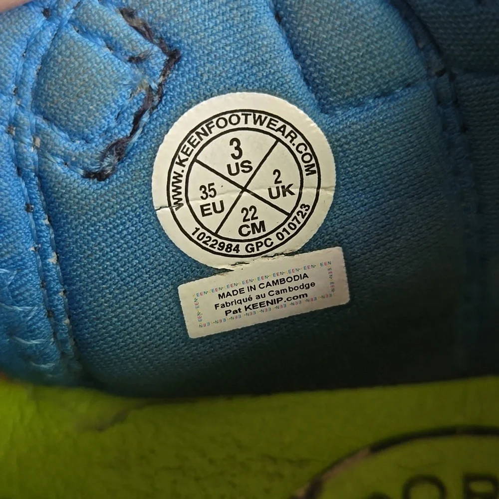 Keen Blue/Black Water Shoes, Kids Size 3, Great Condition